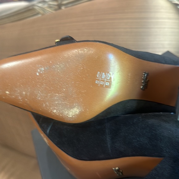 Coach gorgeous suede heels worn twice. Block heel. Look better in person. - Picture 5 of 6